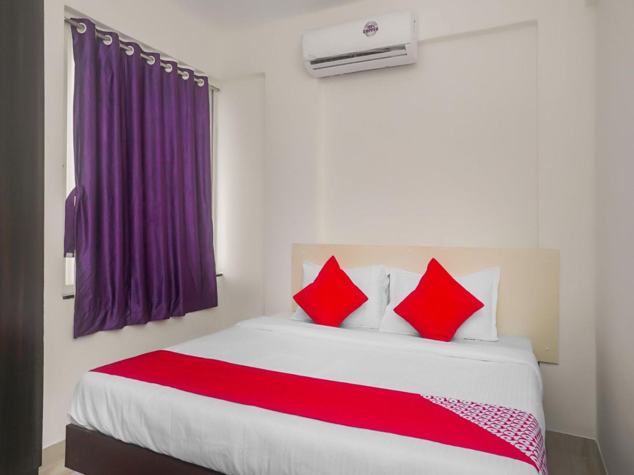 Hotel Oyo 16007 Sk Executive Yerandwane Exterior foto